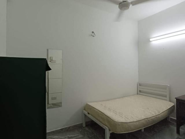Room for rent in Petaling, Alam Impian