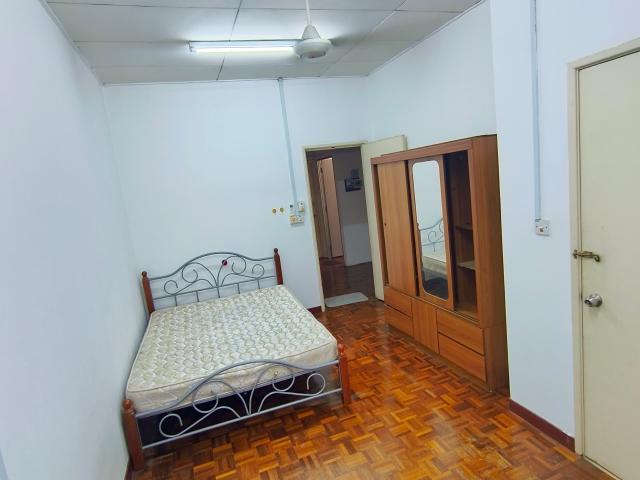 Room for rent in Petaling, Damansara Damai