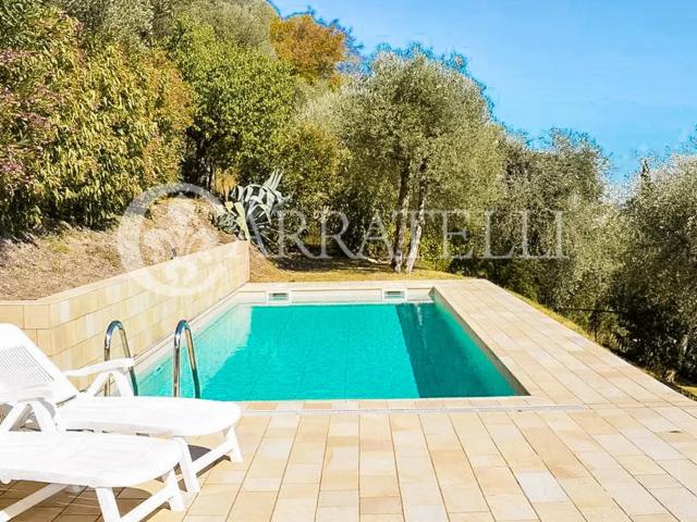 Casa in vendita a Comunità Montana Parco Alto Garda bresciano, Gardone Riviera