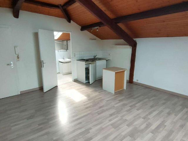 Appartement vente à Zone industrielle Le Landreau, Chanverrie