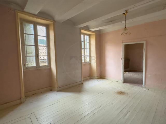 Maison vente à Largentière