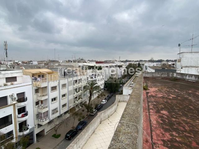 Bureau vente à Rbat