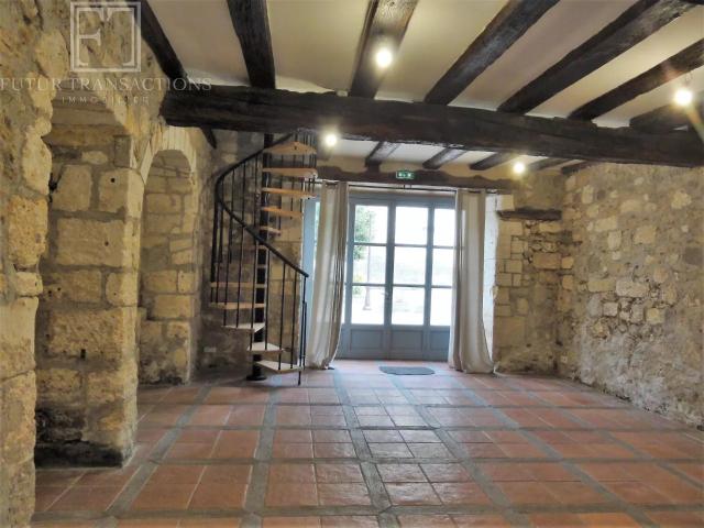 Maison vente à Nontron, Bourdeilles