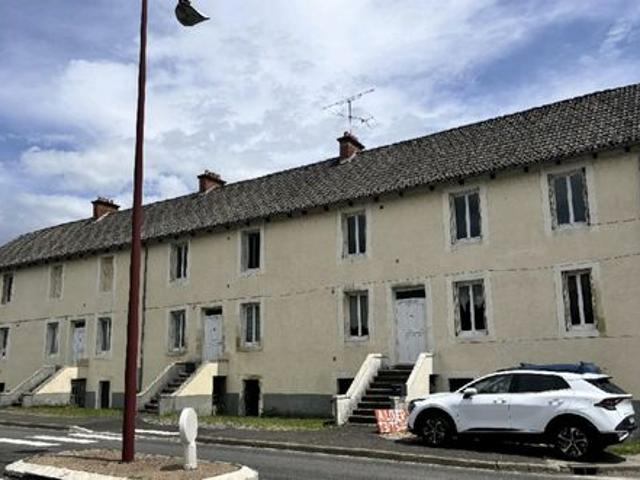 Château vente à Mauriac, Ydes