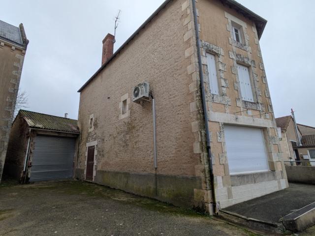 Maison vente à Montmorillon, Saint-secondin