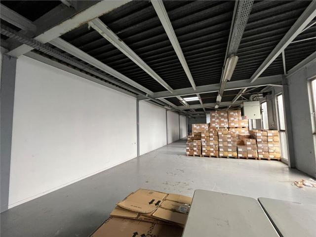 Local Commercial vente à Versailles, Les Loges-en-josas
