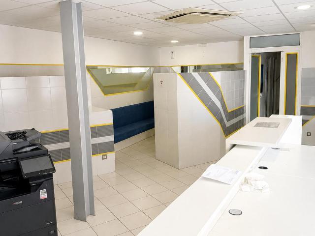 Bureau vente à Arrondissement de Toulon, Solliès-pont