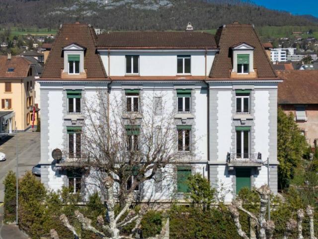 Mehrfamilienhaus kaufen in Delémont, Jura