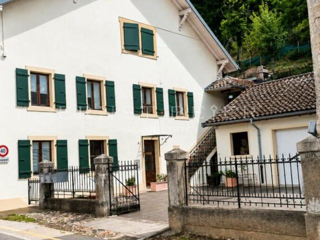 Mehrfamilienhaus kaufen in Romainmôtier, Waadt