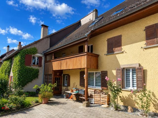 Mehrfamilienhaus kaufen in Baulmes, Waadt