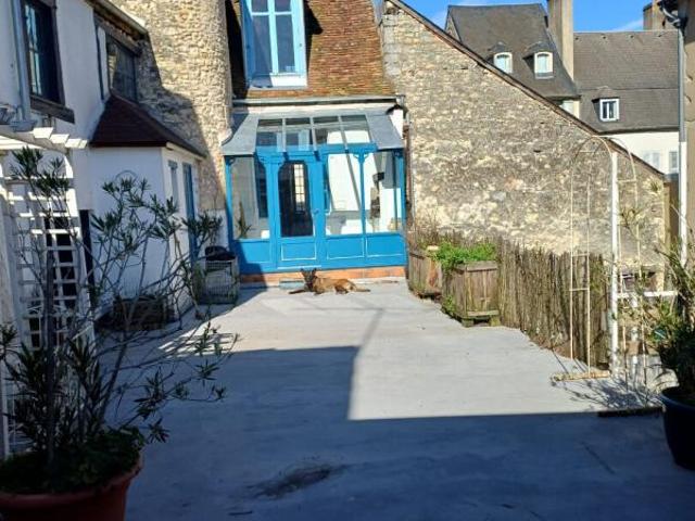 Maison vente à Cosne-Cours-sur-Loire, La Charité-sur-loire