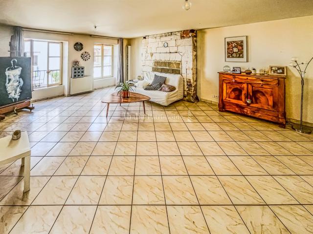 Maison vente à Nontron, Brantôme