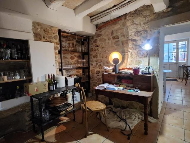 Immeuble vente à Grignan