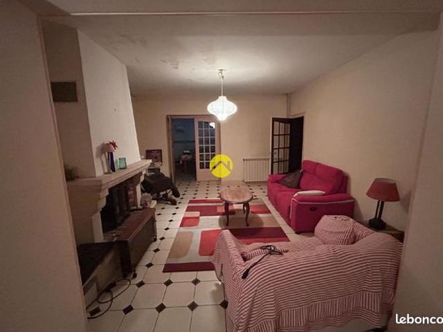 Appartement vente à Montmarault, Allier