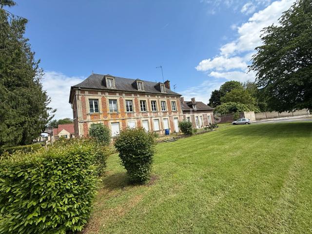 Local Commercial vente à Compiègne, Guiscard