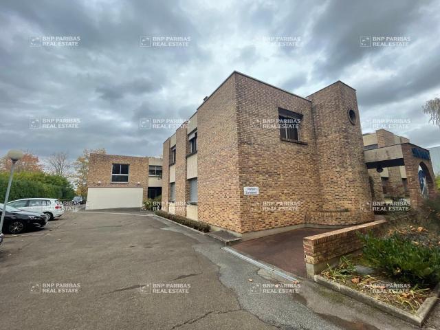 Local Commercial vente à Versailles, Buc