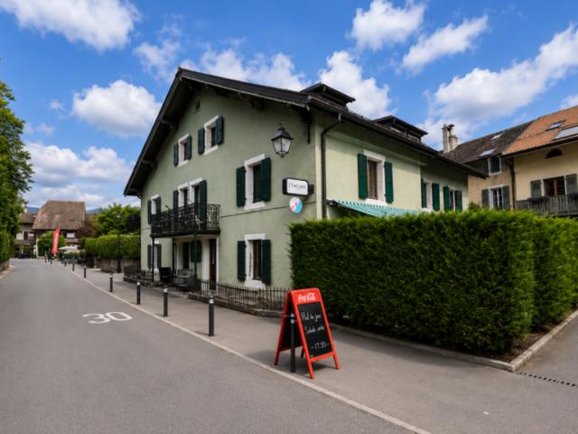 Mehrfamilienhaus kaufen in Céligny