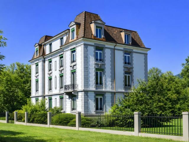 Mehrfamilienhaus kaufen in Delémont, Jura