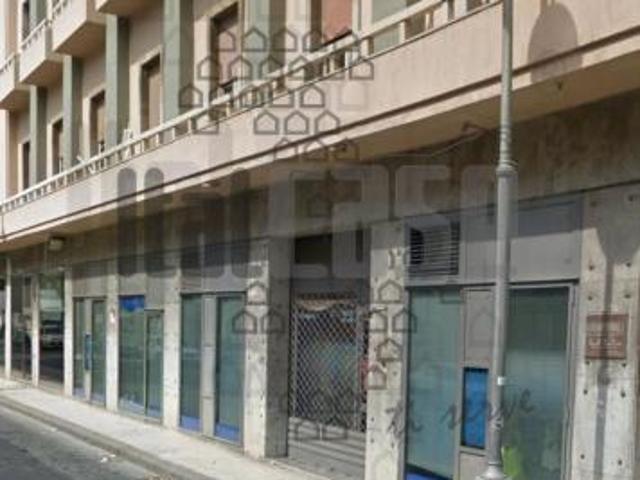 Locale Commerciale in affitto a IV Circoscrizione, Messina