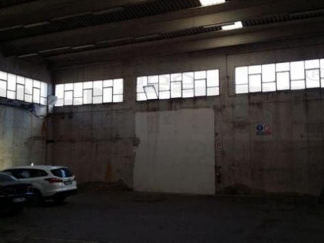 Locale Commerciale in affitto a Messina, Sicilia