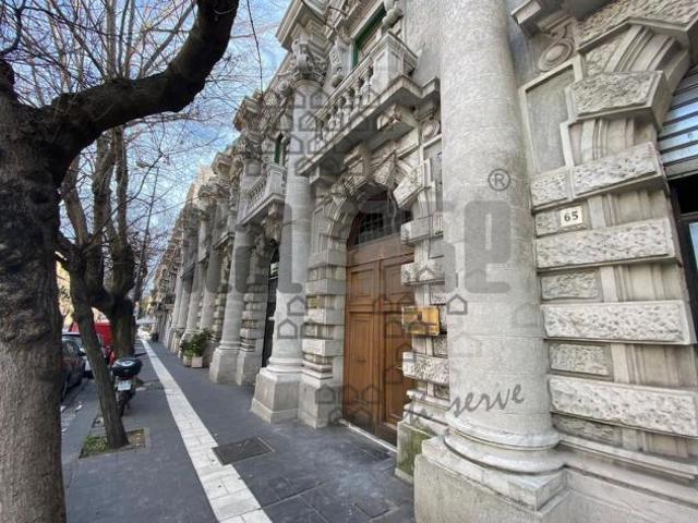Locale Commerciale in affitto a IV Circoscrizione, Messina