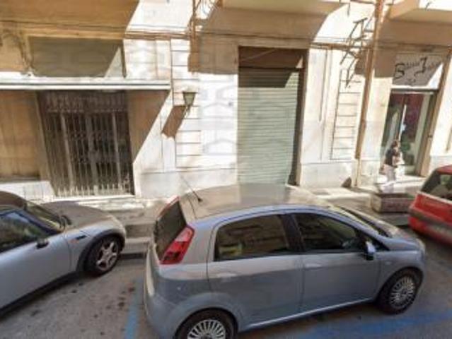 Locale Commerciale in affitto a Messina, Sicilia