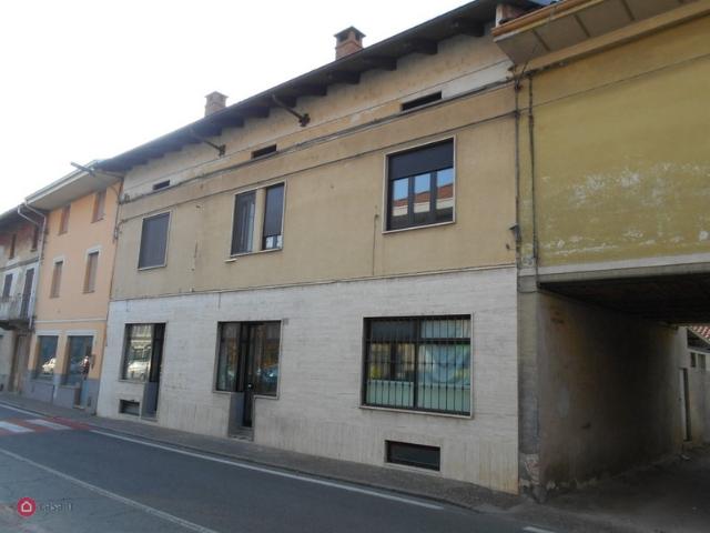 Locale Commerciale in affitto a Piemonte, Vercelli