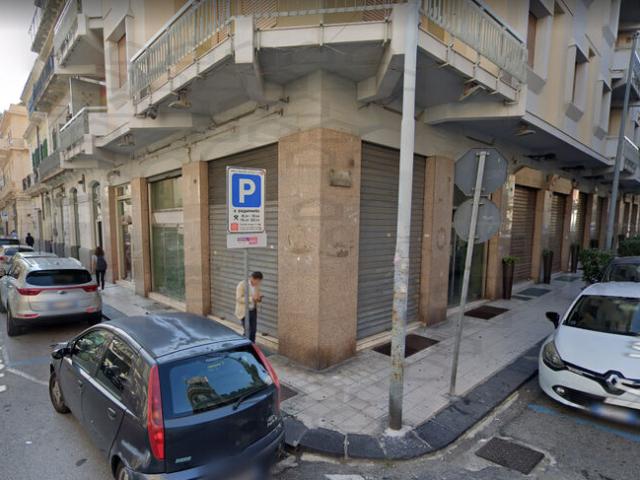 Locale Commerciale in affitto a IV Circoscrizione, Messina