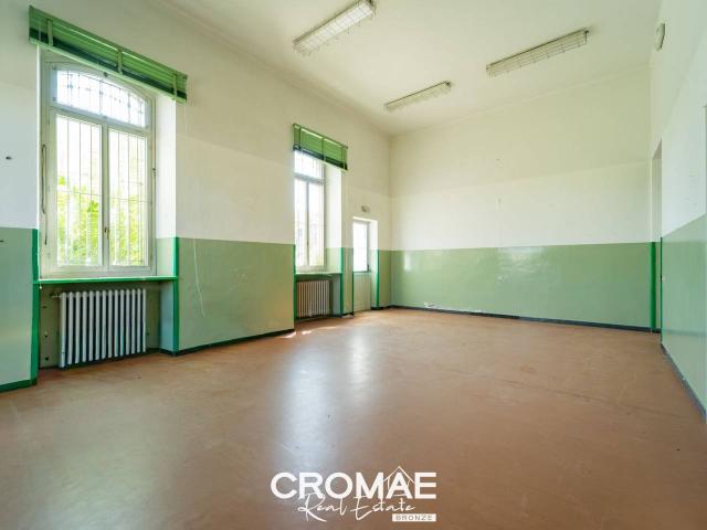 Locale Commerciale in vendita a Piemonte, Cuneo
