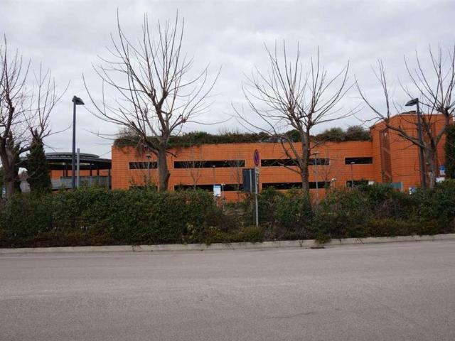 Locale Commerciale in vendita a Marche, Pesaro E Urbino