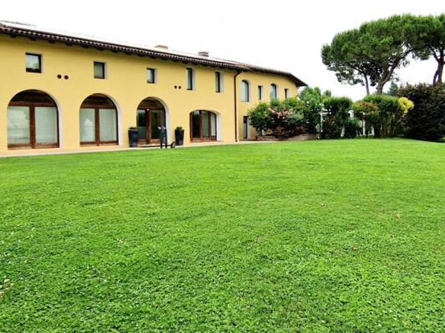 Locale Commerciale in vendita a Olme, Mogliano Veneto