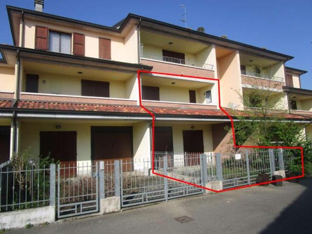 Locale Commerciale in vendita a Bassa Reggiana, Re