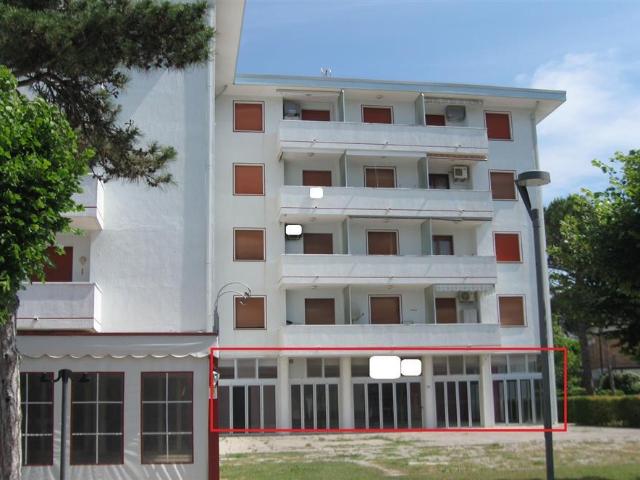 Locale Commerciale in vendita a San Michele Al Tagliamento, Veneto