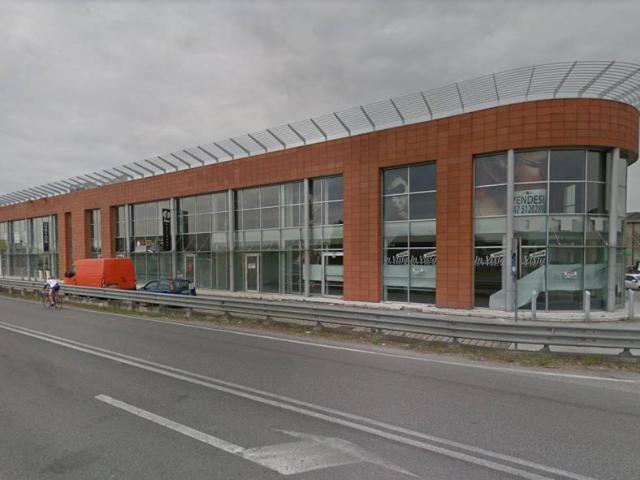 Locale Commerciale in vendita a Arteselle, Solesino