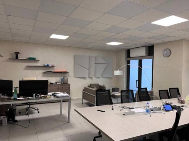 Ufficio in vendita a Azzano Mella, Lombardia