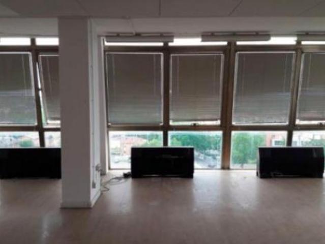 Ufficio in vendita a Modena, Reggio Emilia