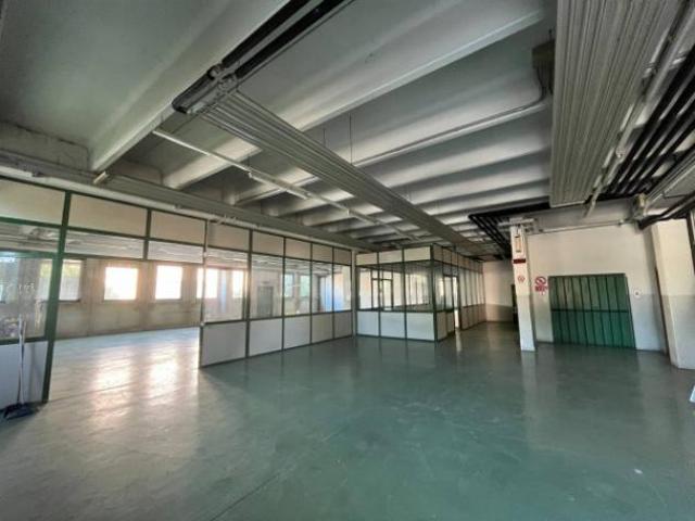 Ufficio in affitto a Zona Est, Brescia