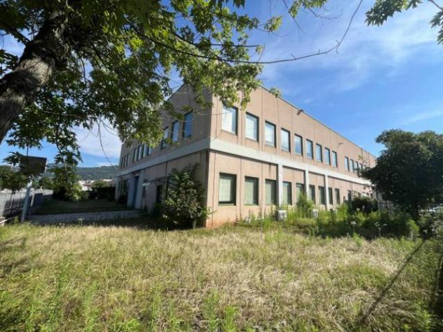Ufficio in vendita a Zona Est, Brescia