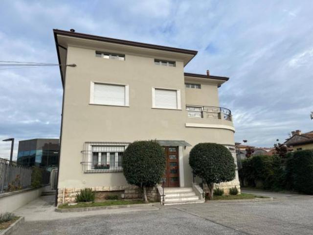 Ufficio in affitto a Brescia
