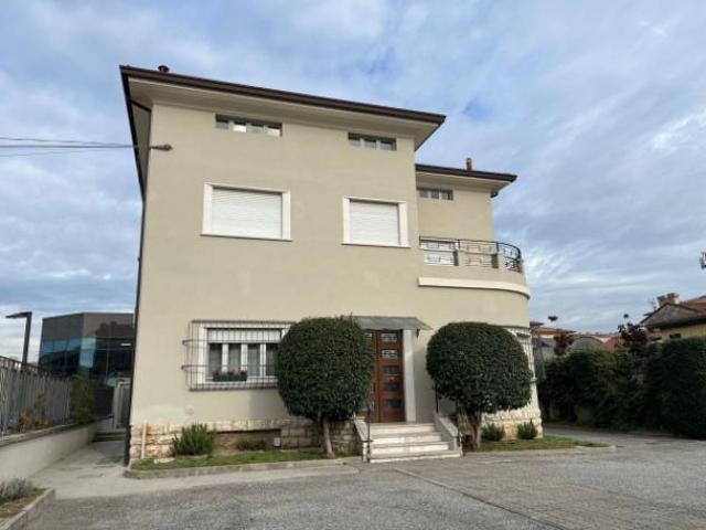Ufficio in affitto a Brescia, Lombardia