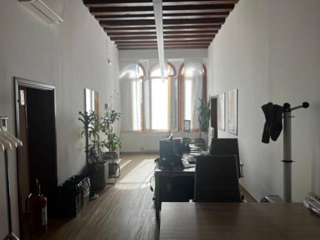 Ufficio in affitto a Venezia-Murano-Burano, Venezia