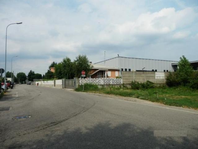 Capannone in vendita a Cardano al Campo, Varese
