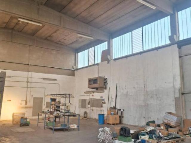 Capannone in affitto a Unione dei comuni del Distretto Ceramico, Fiorano Modenese