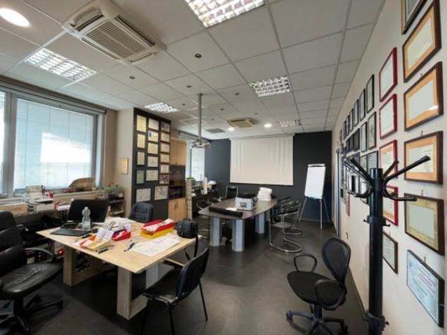 Ufficio in vendita a Flero, Lombardia