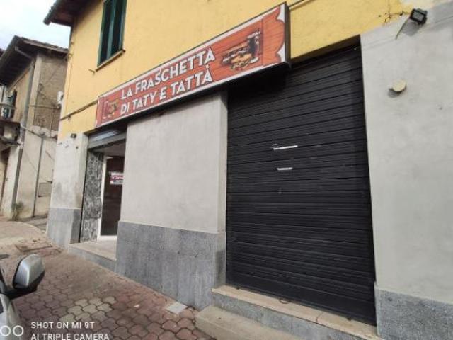 Locale Commerciale in vendita a Lariano, Roma Capitale