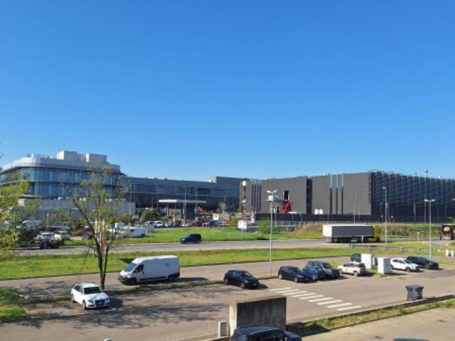 Ufficio in affitto a Unione dei comuni del Distretto Ceramico, Maranello