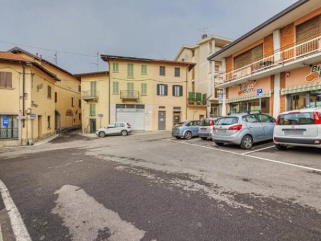 Ufficio in vendita a Vergiate, Varese