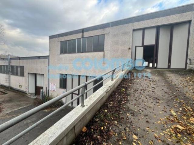 Capannone in vendita a Cellatica, Brescia