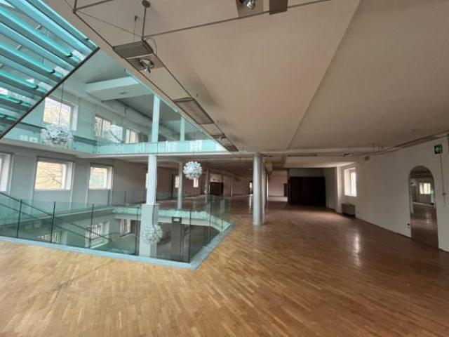 Locale Commerciale in affitto a Manerbio, Lombardia