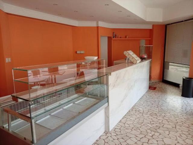 Locale Commerciale in affitto a Unione delle Terre d'Argine, Carpi